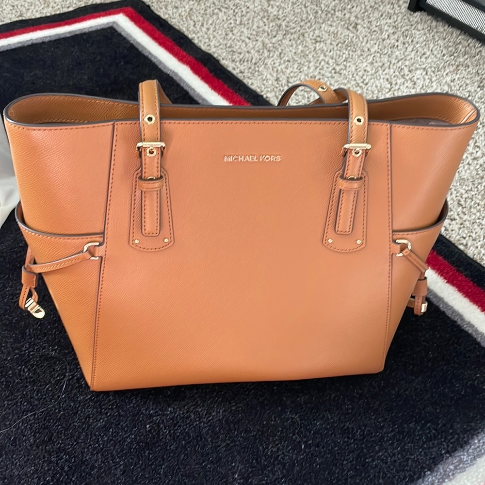 Brand New Voyager Micheal Kors Bag